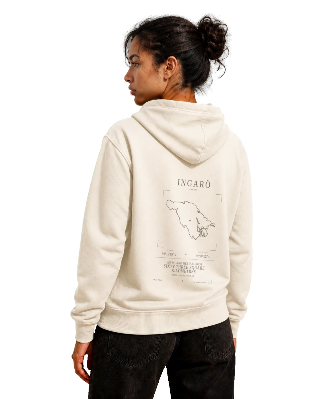 Maja wearing the Ingarö Atlas Signature